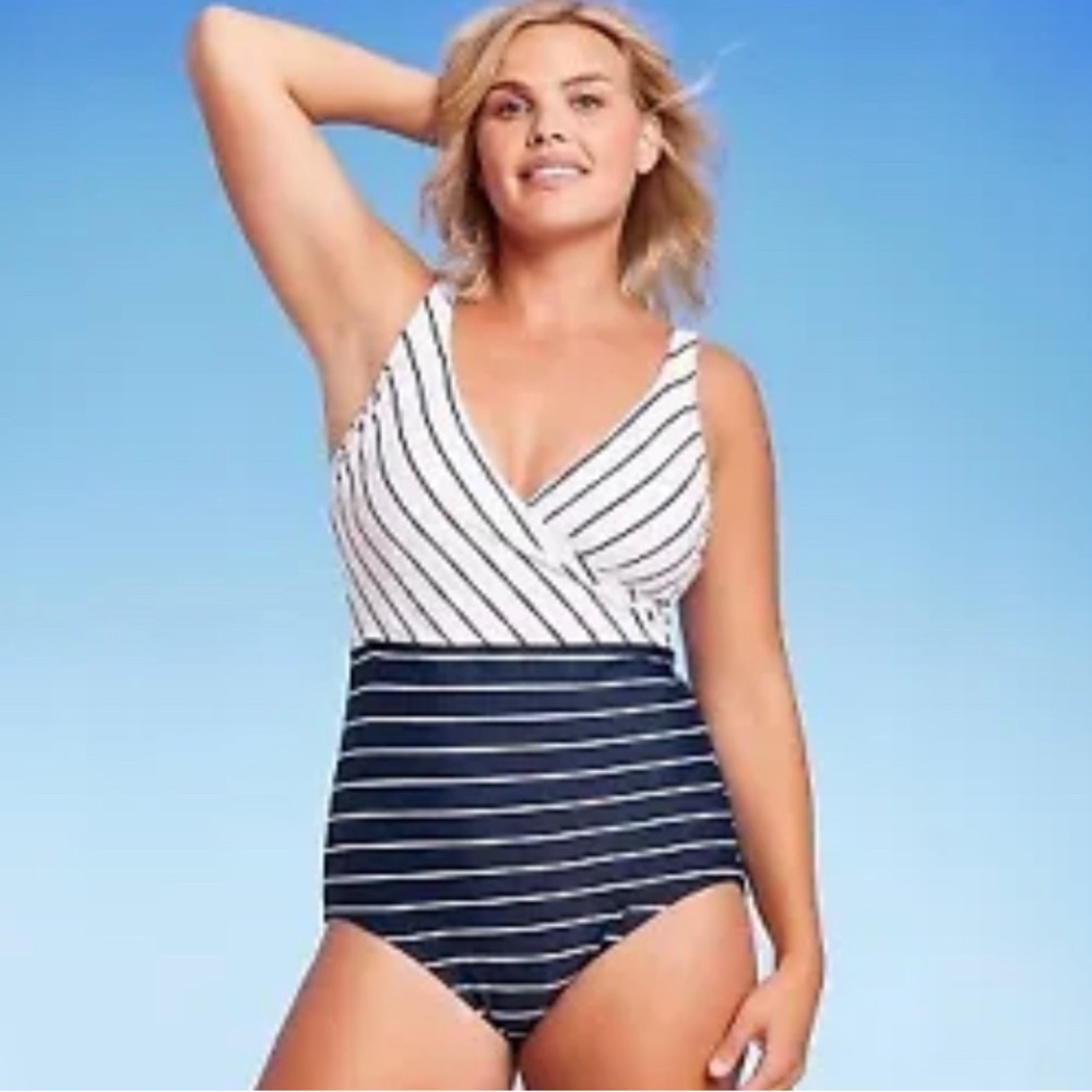 NWT Kona Sol striped v neck full coverage one piece swimsuit size large